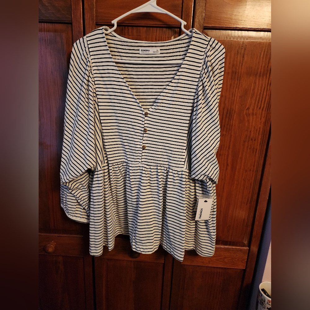 Black and white stripped top